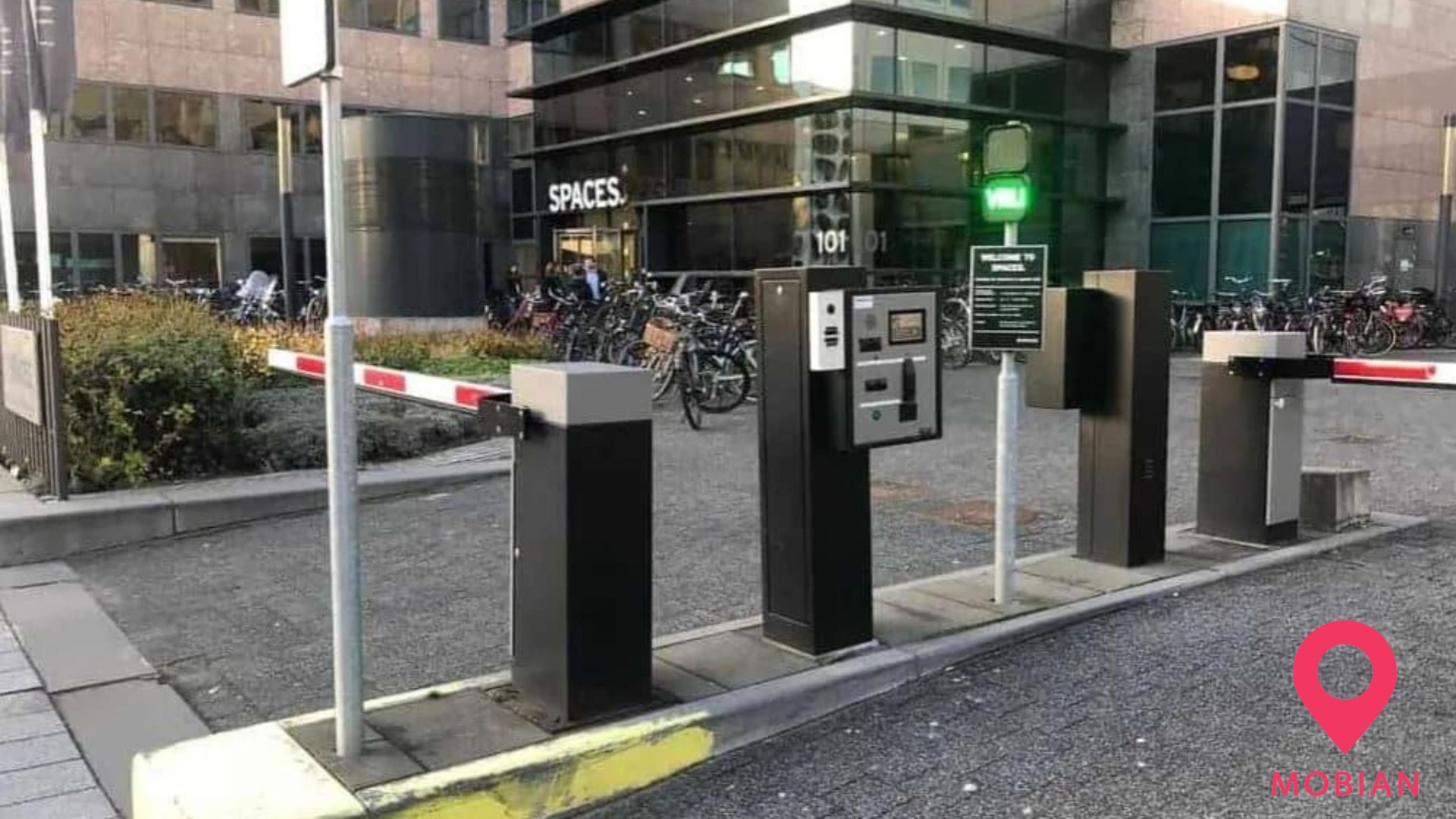Parking Zuidas toegang met slagboom